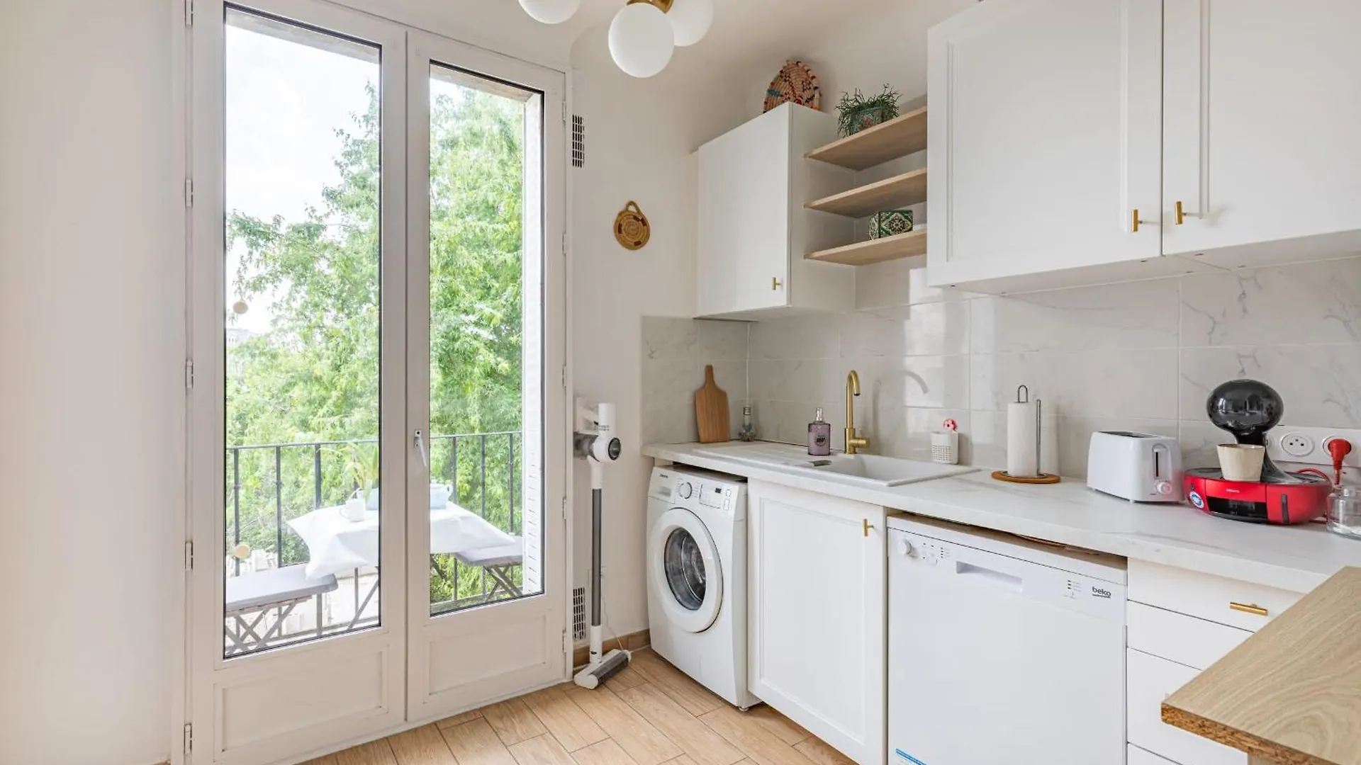 Parisian Escape Entire Apartment Terrace 4 People Bagneux  0*, Bagneux (Hauts-de-Seine)