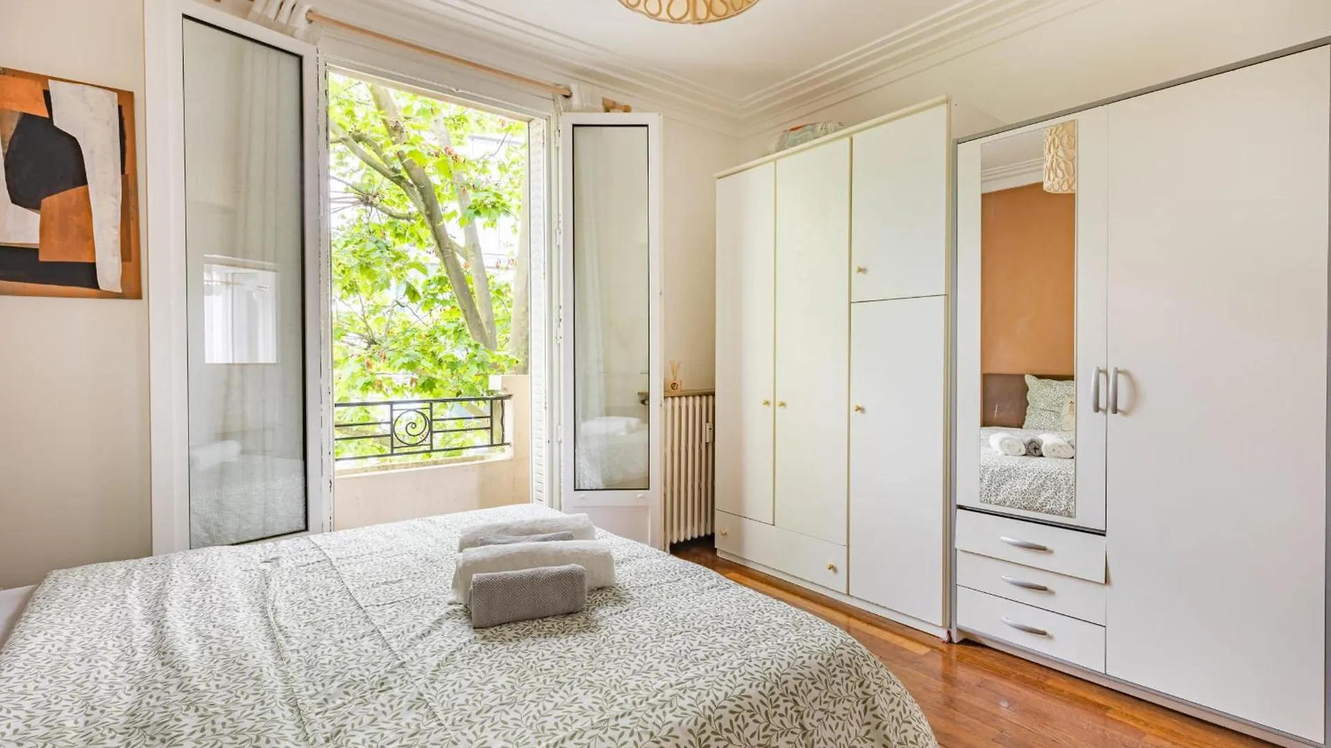 Parisian Escape Entire Apartment Terrace 4 People Bagneux