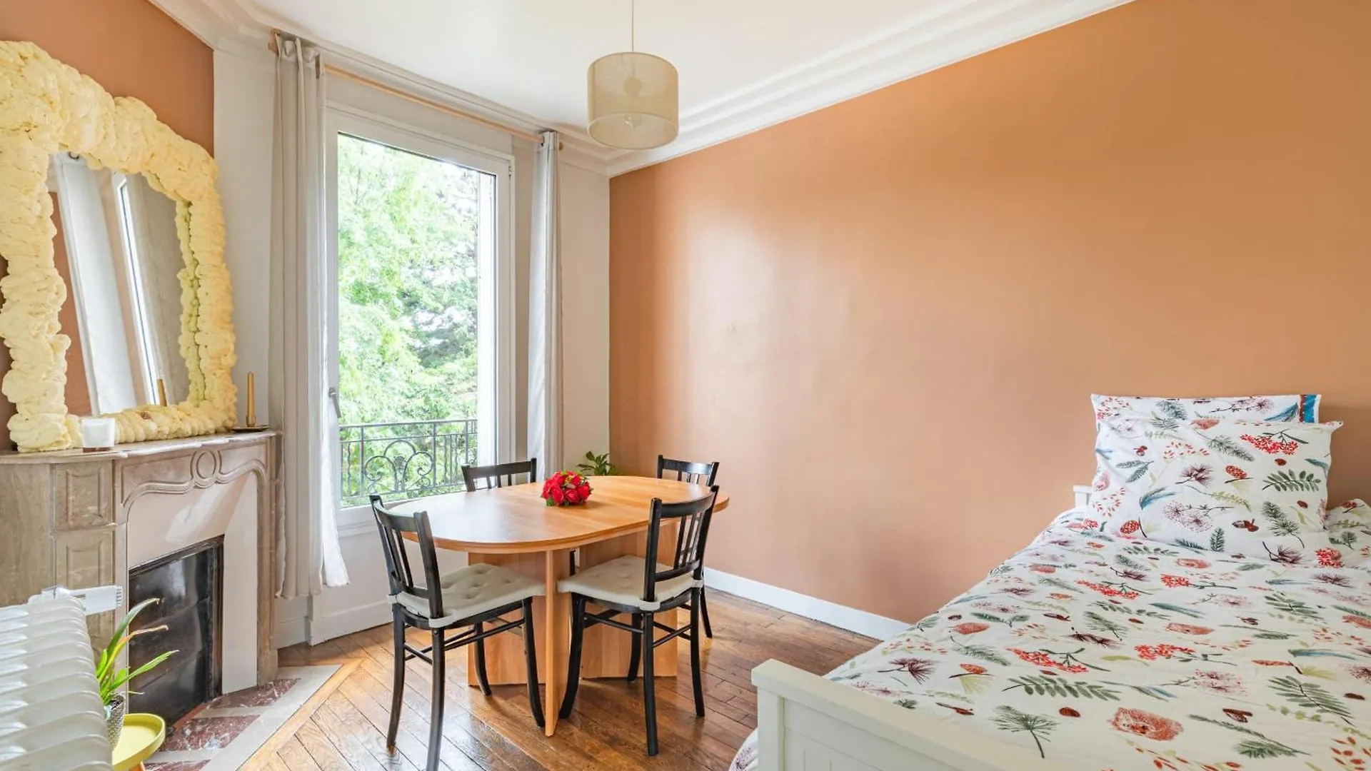 Parisian Escape Entire Apartment Terrace 4 People Bagneux