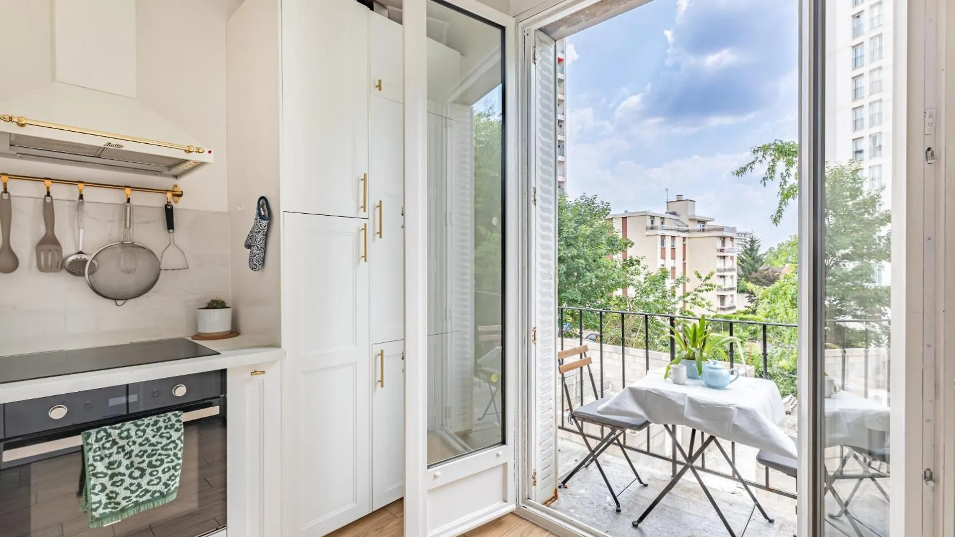 Parisian Escape Entire Apartment Terrace 4 People Bagneux